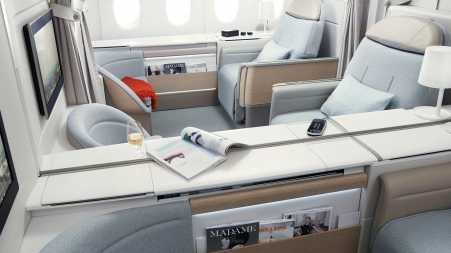 Business Class vs First Class: Is Business Class the Same as First Class?